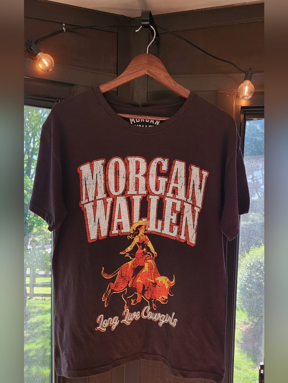 Morgan Wallen Brown Long Live Cowgirls T-Shirt Size Large New with tags!